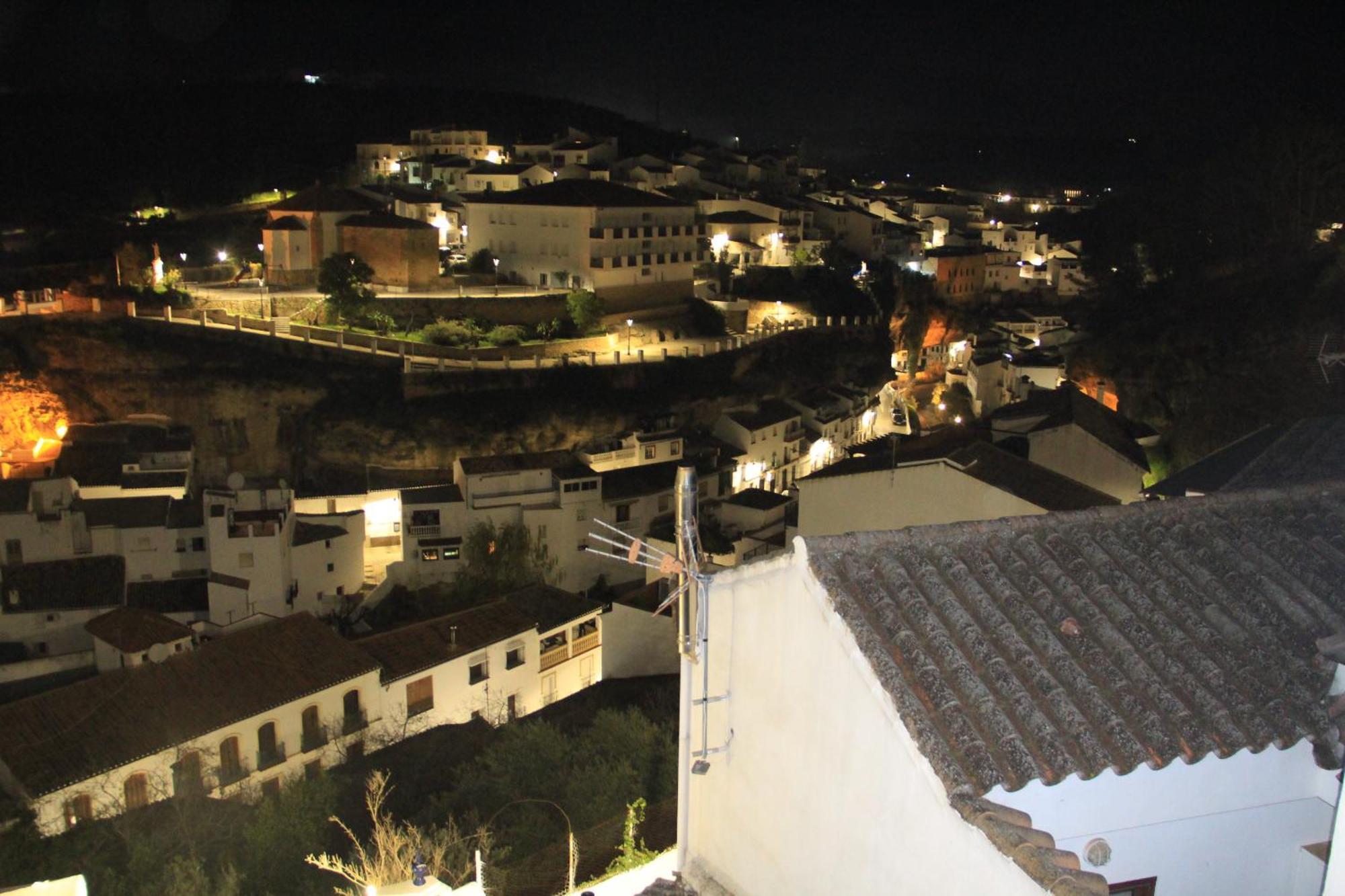 Апартаменты Atico De La Miel Setenil De Las Bodegas Экстерьер фото