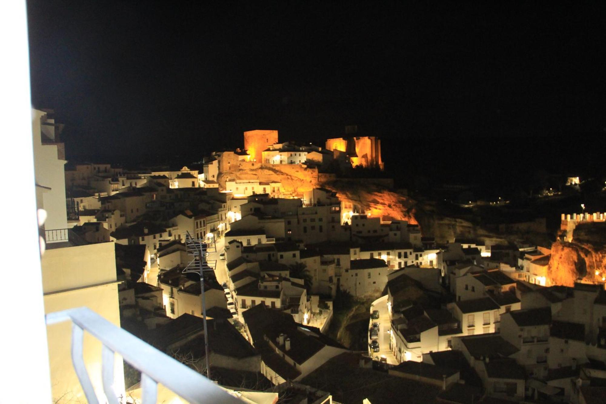 Апартаменты Atico De La Miel Setenil De Las Bodegas Экстерьер фото