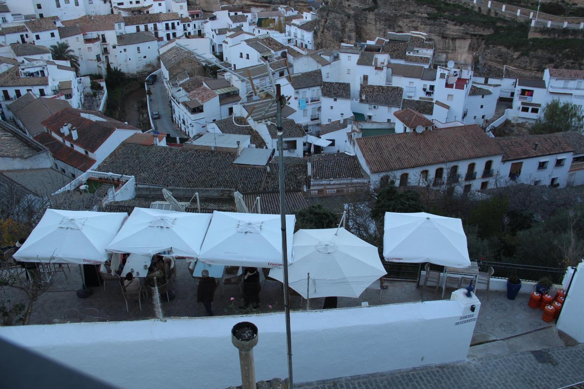 Апартаменты Atico De La Miel Setenil De Las Bodegas Экстерьер фото